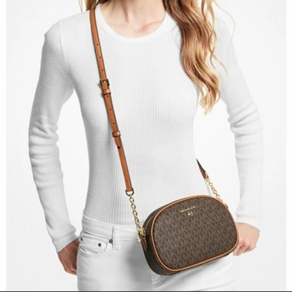Michael Kors Jet Setter Like New Bag